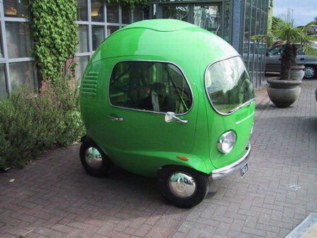 Необычный зелёный автомобиль